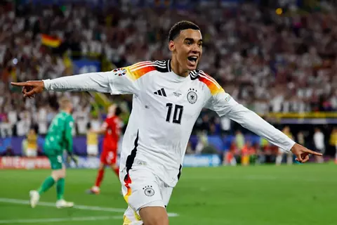 موسيالا يحاول العودة للمنتخب الألماني في دوري أمم أوروبا